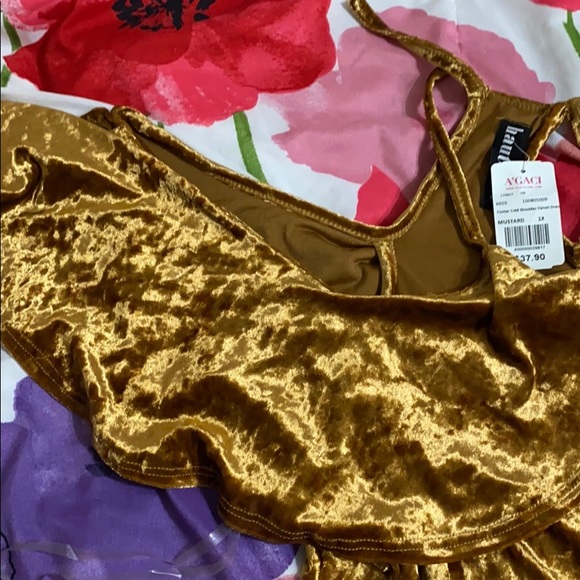 Plus size dress - Picture 3 of 3